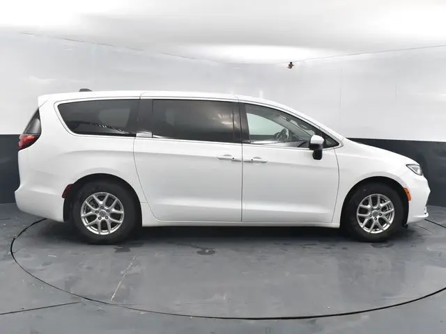 2023 Chrysler Pacifica Touring L – A Smart Choice for Modern Families