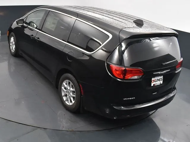 2025 Chrysler Voyager LX – Built for Families. Styled for Life.