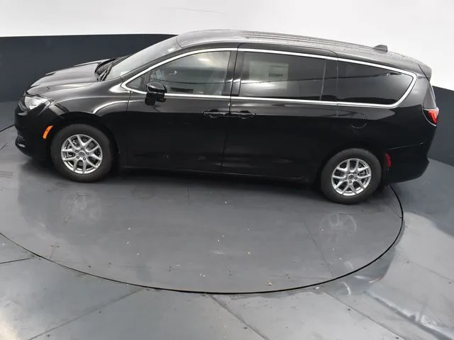 2025 Chrysler Voyager LX – Built for Families. Styled for Life.