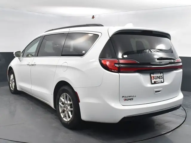 2022 Chrysler Pacifica Touring L – Comfort, Space & Tech in One Smart Package