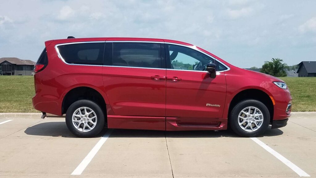 2025 Red Hot Pearl Chrysler Pacifica Select with Braun XT Wheelchair Conversion.