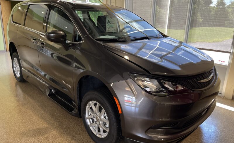 2022 Chrysler Voyager - BraunAbility Conversion