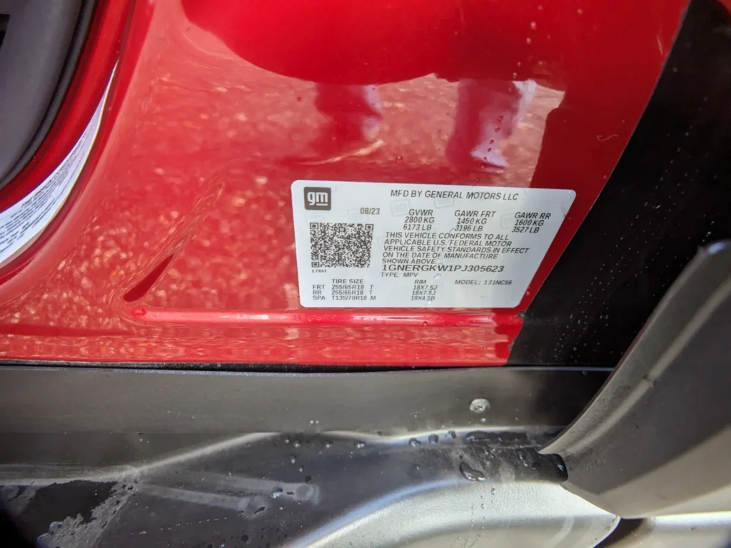 2023 Chevrolet Traverse 1LT BraunAbility – Power In-Floor Ramp SUV