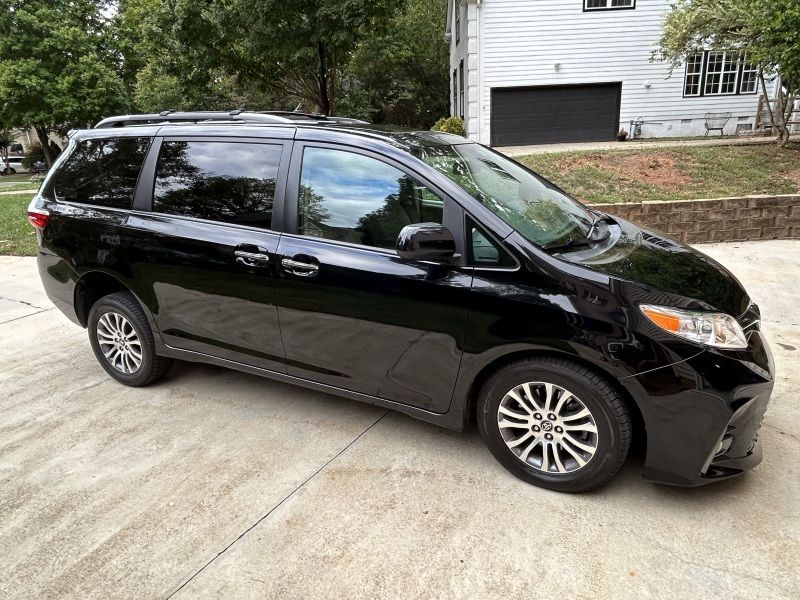 Toyota 2018 Mini Van Sienna Used Gasoline
