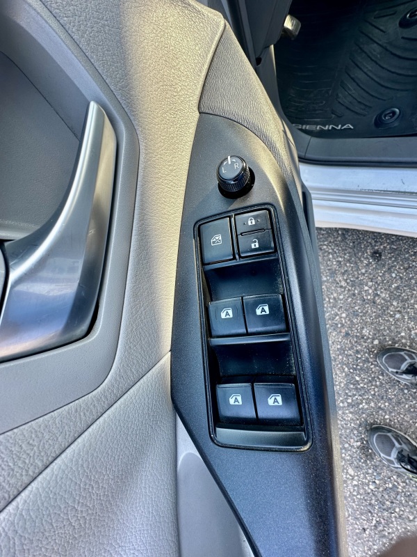 Toyota 2018 Mini Van Sienna Used